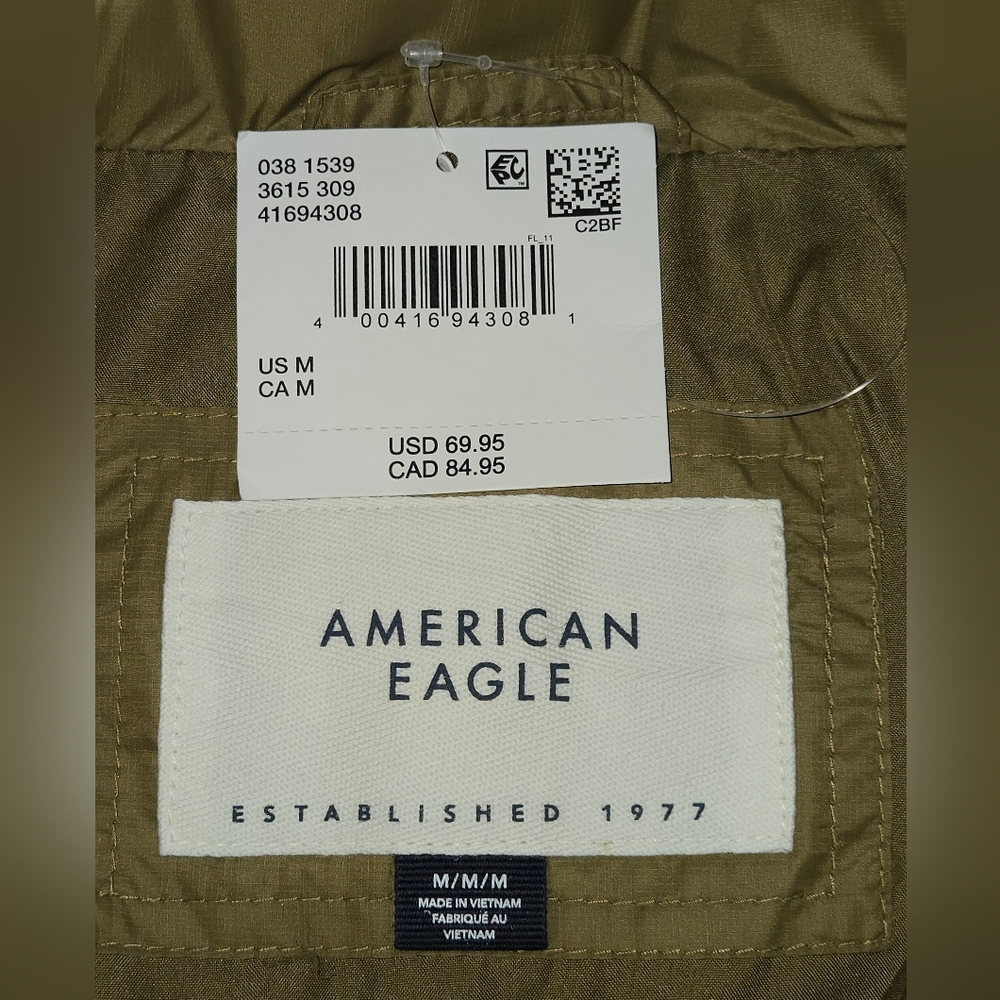 NWT American Eagle Women's Stylish Gold Puffer Jacket - Picture 4 of 10